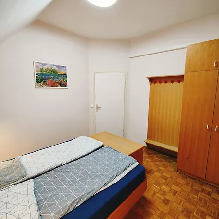 House, Terme Catez 153 *