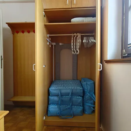 House, Terme Catez 153 *