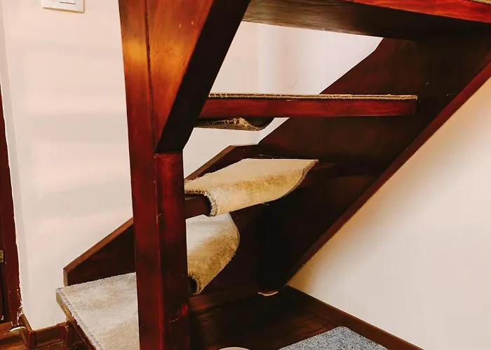 House, Terme Catez 153 *